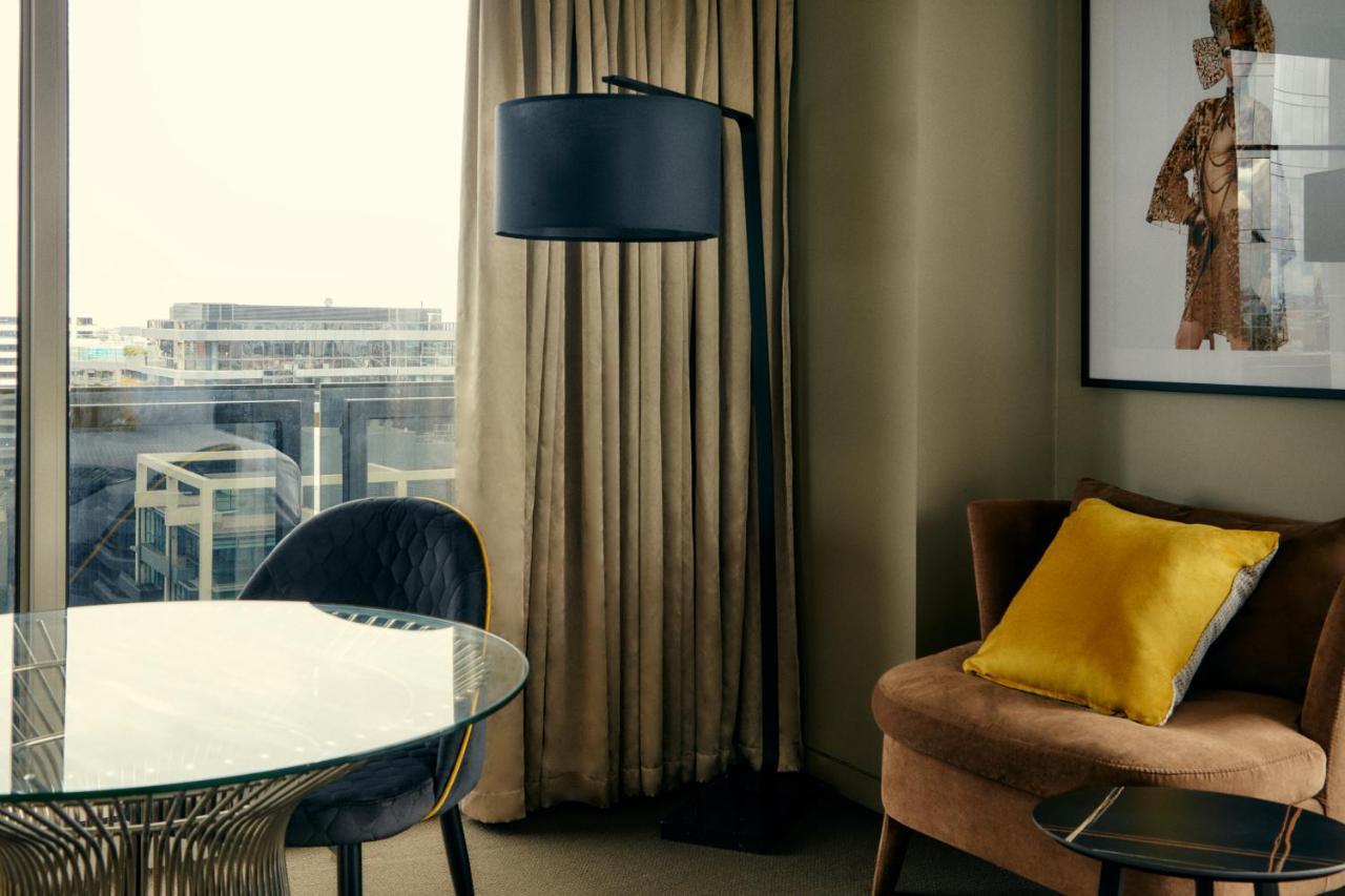 Hotel The Kinson à Ville de Ville de Melbourne Extérieur photo A floor lamp