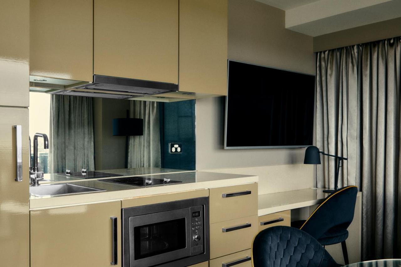Hotel The Kinson à Ville de Ville de Melbourne Extérieur photo A kitchen in a serviced apartment