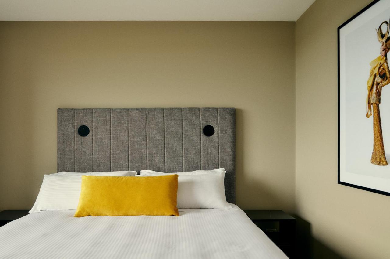 Hotel The Kinson à Ville de Ville de Melbourne Extérieur photo A bedroom at the hotel