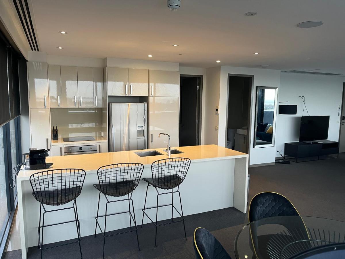 Hotel The Kinson à Ville de Ville de Melbourne Extérieur photo A kitchen in a typical apartment