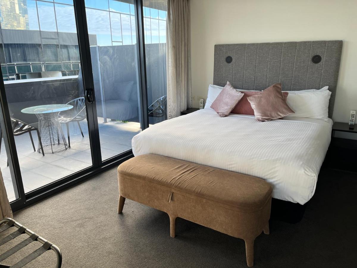 Hotel The Kinson à Ville de Ville de Melbourne Extérieur photo A bedroom at the hotel